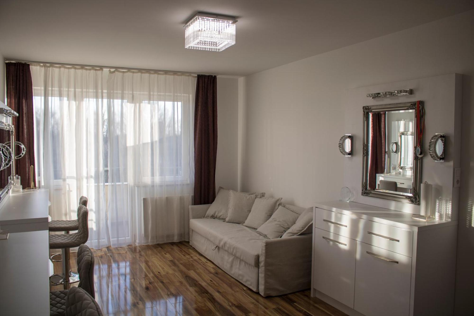 Appartamento Tp Spacious Stylish Free Parking Szeged Esterno foto