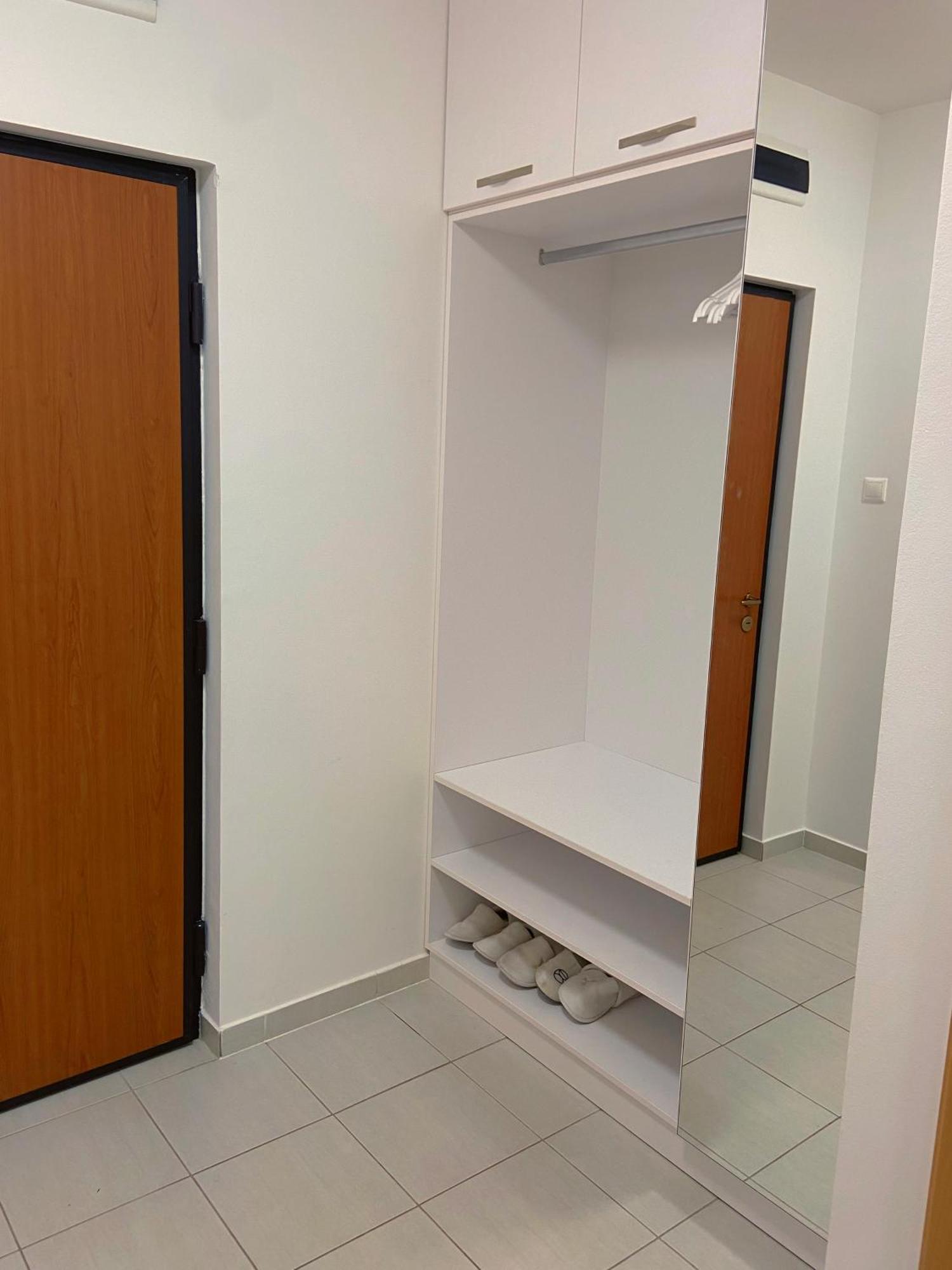 Appartamento Tp Spacious Stylish Free Parking Szeged Esterno foto